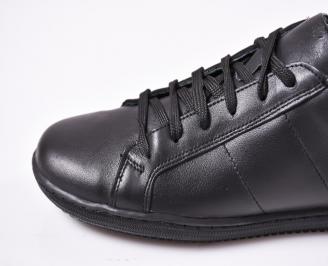 Мъжки спортно  обувки естествена кожа черни