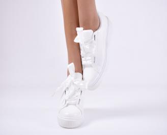 Дамски спортни  обувки  бяла