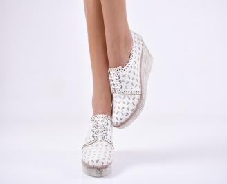 Дамски  обувки  бели