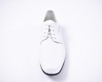 Мъжки обувки естествена кожа бели