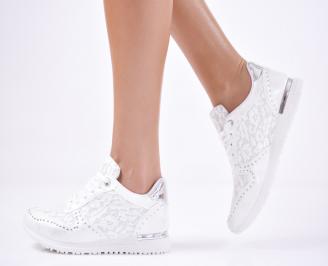 Дамски спортни обувки  бели