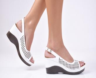 Дамски сандали  естествена кожа  бели
