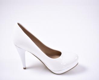Дамски  обувки Гигант  бели