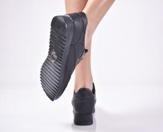 Дамски спортни  обувки   черни