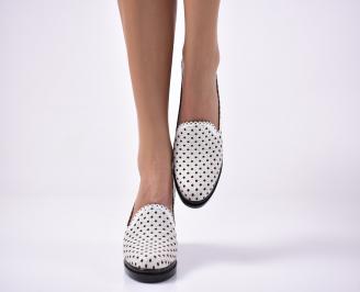 Дамски ежедневни обувки естествена кожа бели.