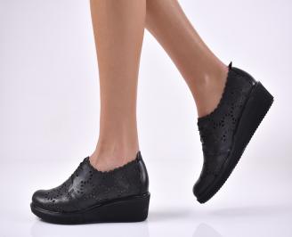 Дамски ежедневни обувки естествена кожа черни.