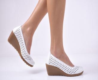 Дамски ежедневни обувки  на платформа естествена кожа бели