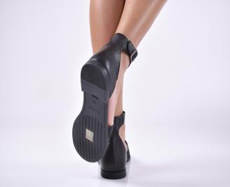 Дамски равни  сандали естествена кожа черни.