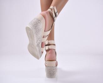 Дамски сандали на платформа естествена кожа бежови.