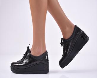Дамски обувки естествена кожа  на платформа черни