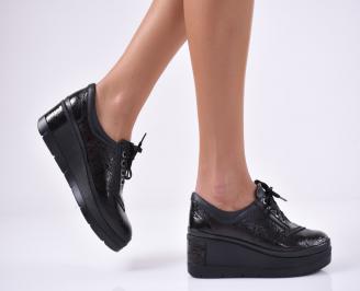 Дамски обувки естествена кожа  на платформа черни
