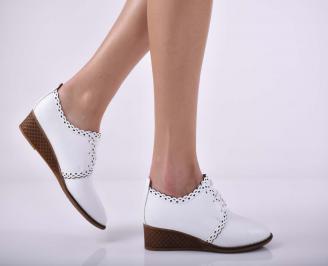 Дамски ежедневни обувки произведени България естествена кожа бели EOBUVKIBG