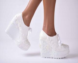 Дамски  обувки на платформа  бели EOBUVKIBG
