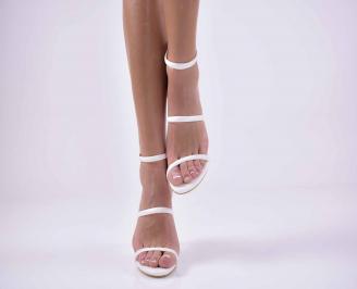 Дамски елегантни сандали  бели  EOBUVKIBG