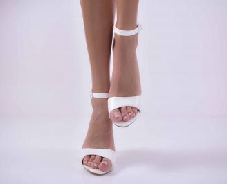 Дамски елегантни сандали  бели EOBUVKIBG