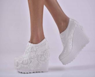 Дамски обувки на платформа  бели  EOBUVKIBG