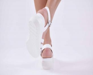 Дамски сандали на платформа бели EOBUVKIBG 3
