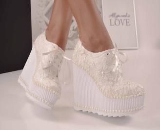 Дамски обувки на платформа  бели EOBUVKIBG