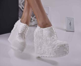Дамски обувки на платформа бели EOBUVKIBG