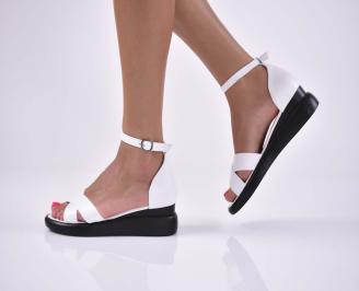 Дамски равни сандали естествена кожа  с ортопедична стелка естествен хастар бели  EOBUVKIBG