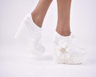 Дамски обувки   на платформа  бели EOBUVKIBG