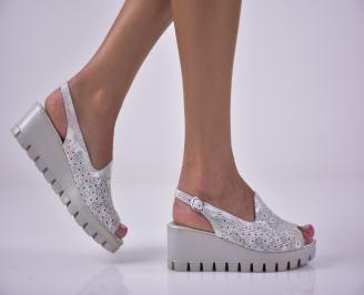 Дамски сандали на платформа сребристи EOBUVKIBG