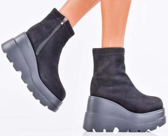 Дамски боти на платформа черни EOBUVKIBG