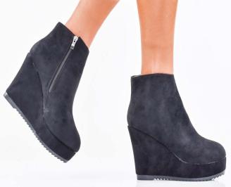 Дамски боти на платформа черни EOBUVKIBG