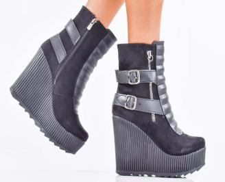 Дамски боти на платформа черни EOBUVKIBG