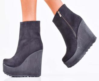 Дамски боти на платформа черни EOBUVKIBG