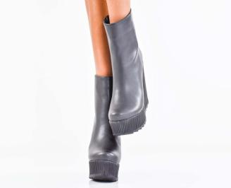 Дамски ботуши на ботуши черни EOBUVKIBG