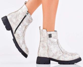 Дамски боти естествен лак бежови EOBUVKIBG