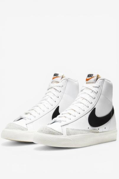 NIKE Blazer Mid 77 Shoes White