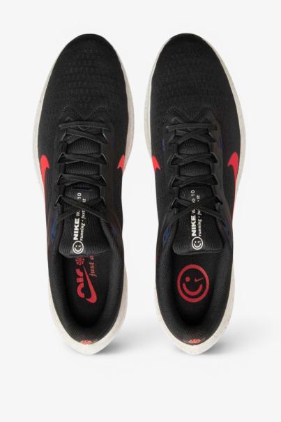 NIKE Air Winflo 10 Black/White