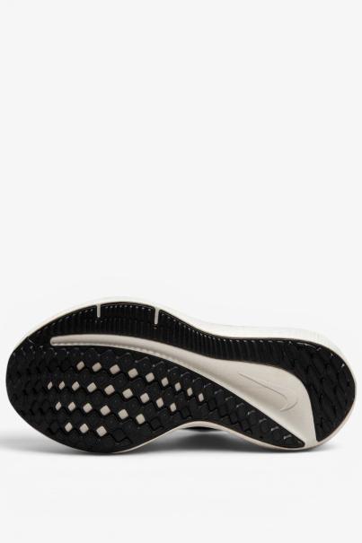 NIKE Air Winflo 10 Black/White