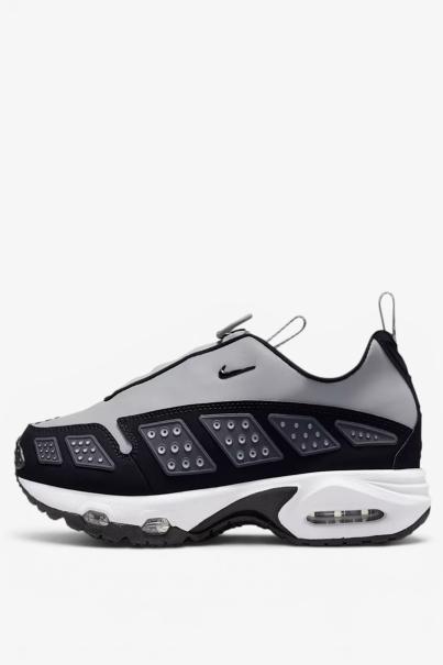 NIKE Women's Air Max SNDR Gray