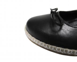 Дамски равни обувки черни естествена кожа