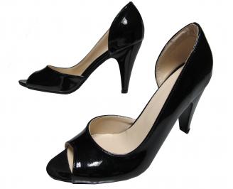 Дамски елегантни обувки черни