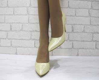 Дамски елегантни обувки  златисти