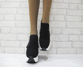 Дамски обувки  на платформа еко велур черни