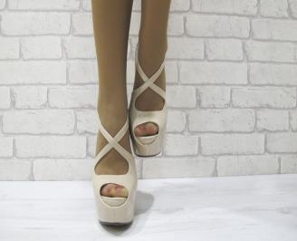 Дамски елегантни сандали еко кожа/лак бежови