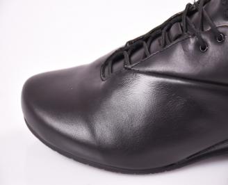 Спортни  обувки от естесвена кожа черни
