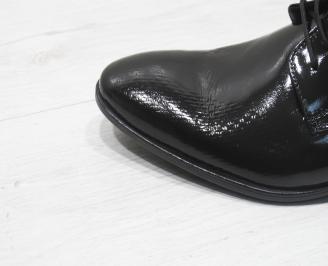 Мъжки обувки естествена кожа с лаково покритие