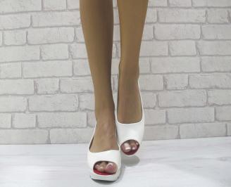 Дамски равни сандали  бели