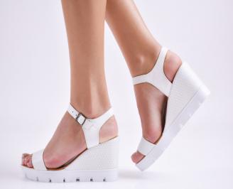 Дамски сандали на платформа бели естествена кожа