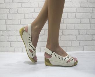 Дамски сандали на платформа еко кожа бежови