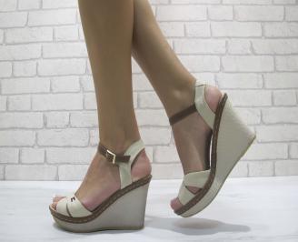Дамски сандали на платформа текстил бежови
