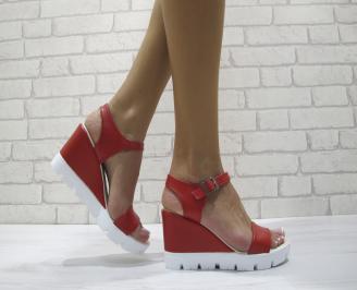 Дамски сандали на платформа еко кожа червени