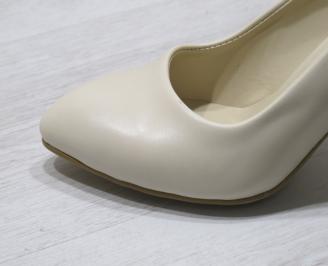 Дамски  обувки Гигант  бежови еко кожа