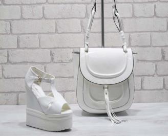 Комплект дамски сандали и чанта еко кожа/ лак  бели